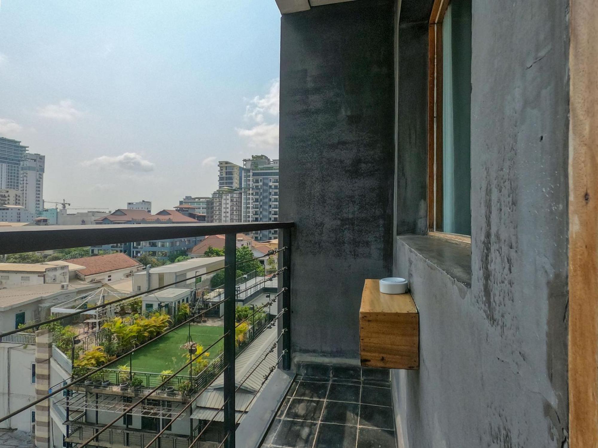 Patio Hotel & Urban Resort Phnom Pen Exterior foto